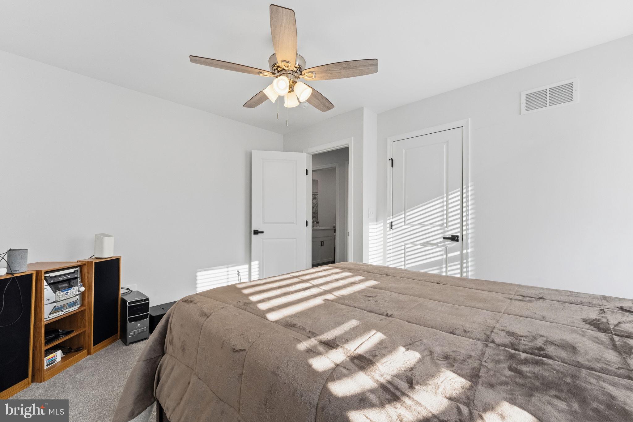 HOLLOWAY TERRACE - Residential