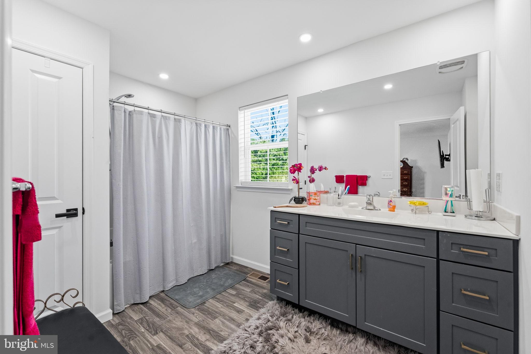 HOLLOWAY TERRACE - Residential