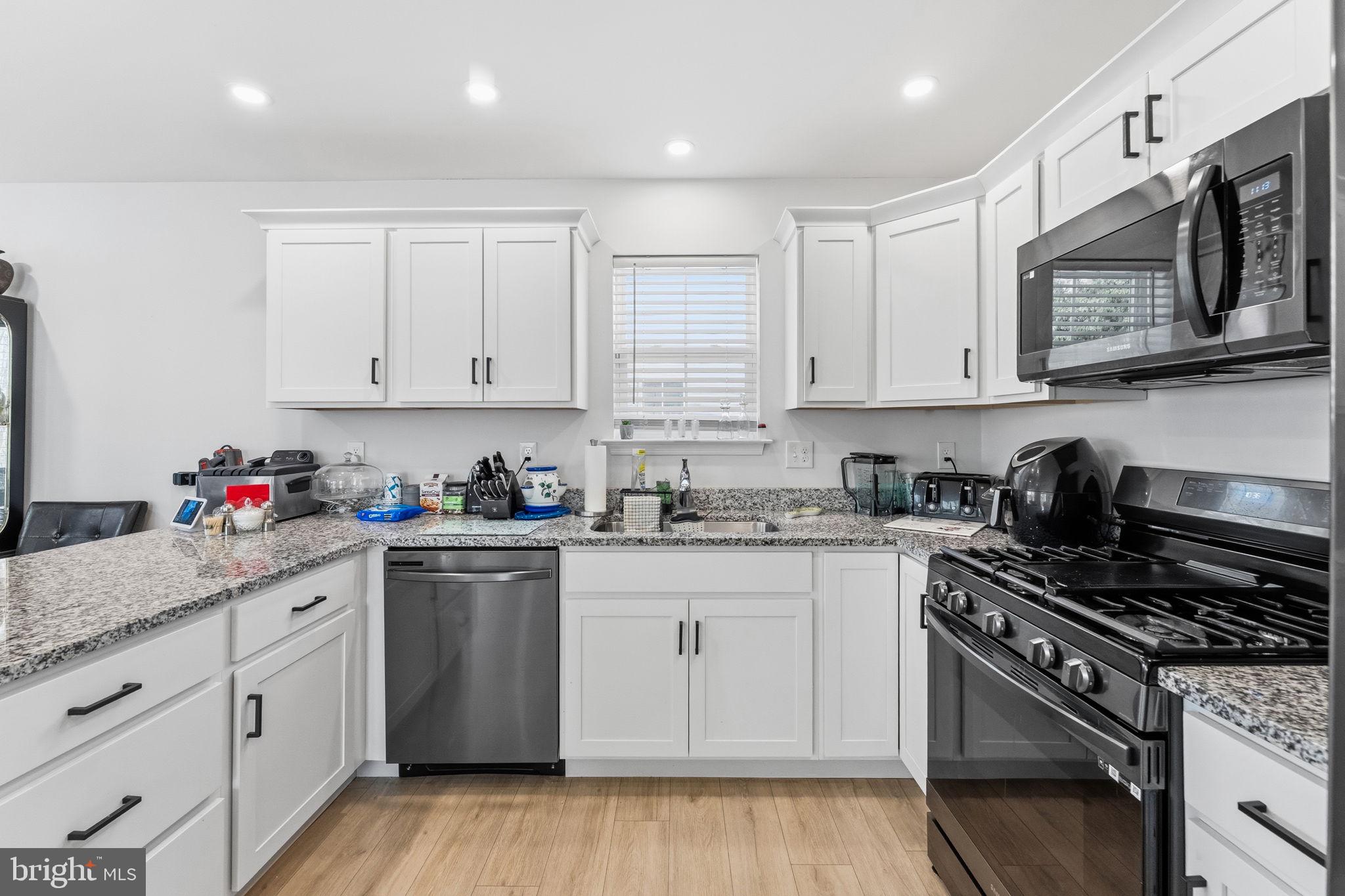 HOLLOWAY TERRACE - Residential