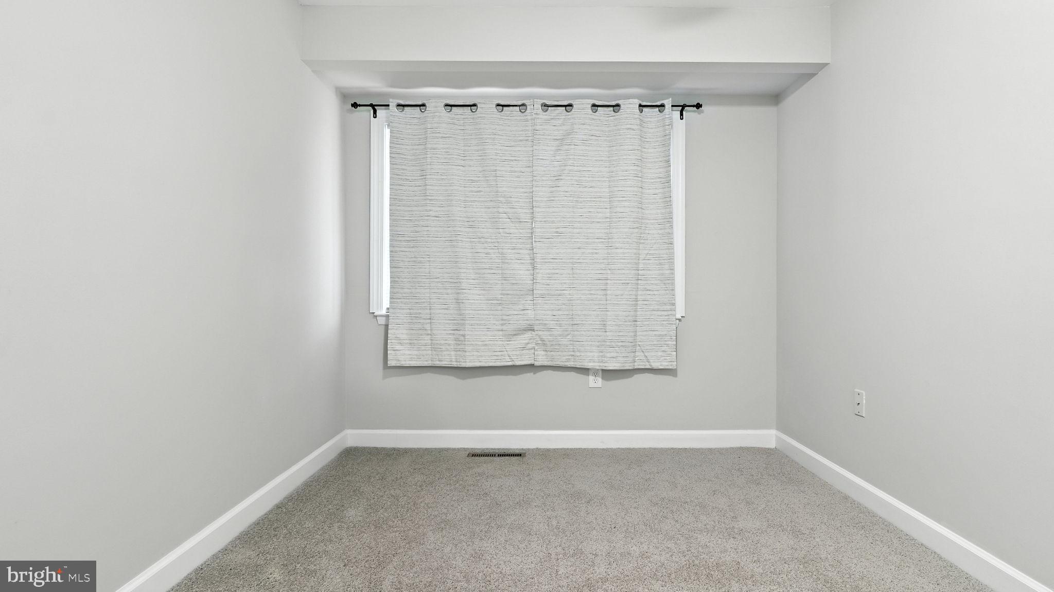 TWELVE TREES - Residential