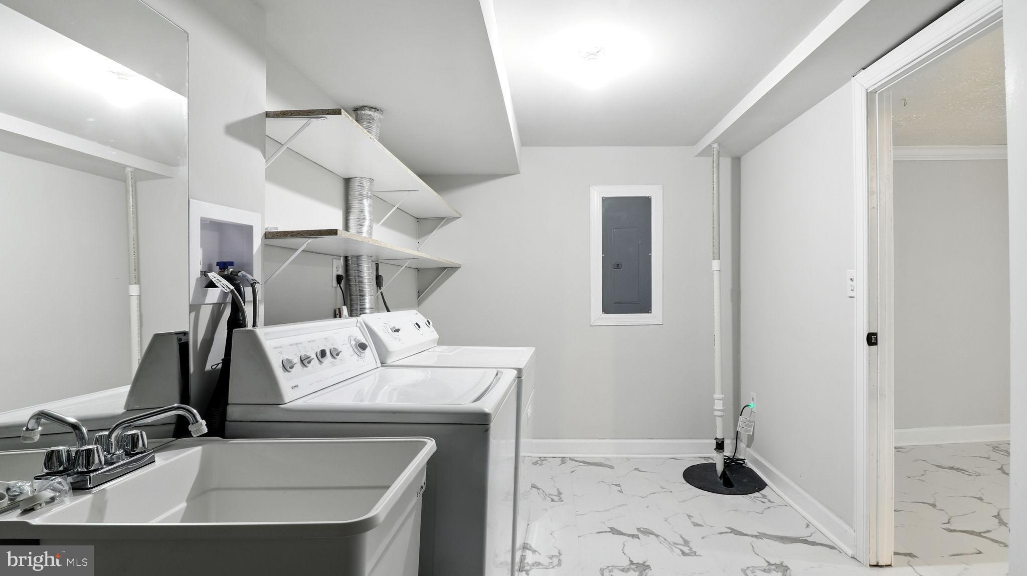 TWELVE TREES - Residential