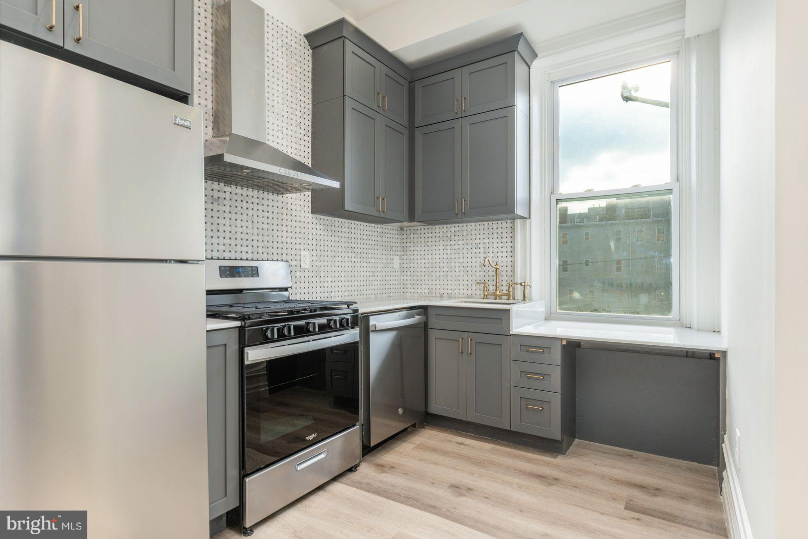 999 N 15TH STREET 7