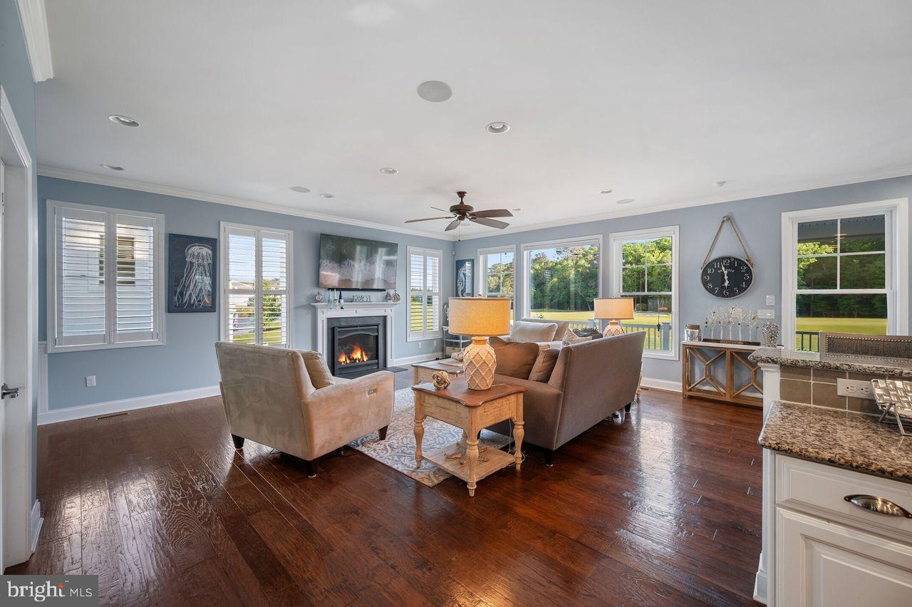 BAYSIDE - Residential