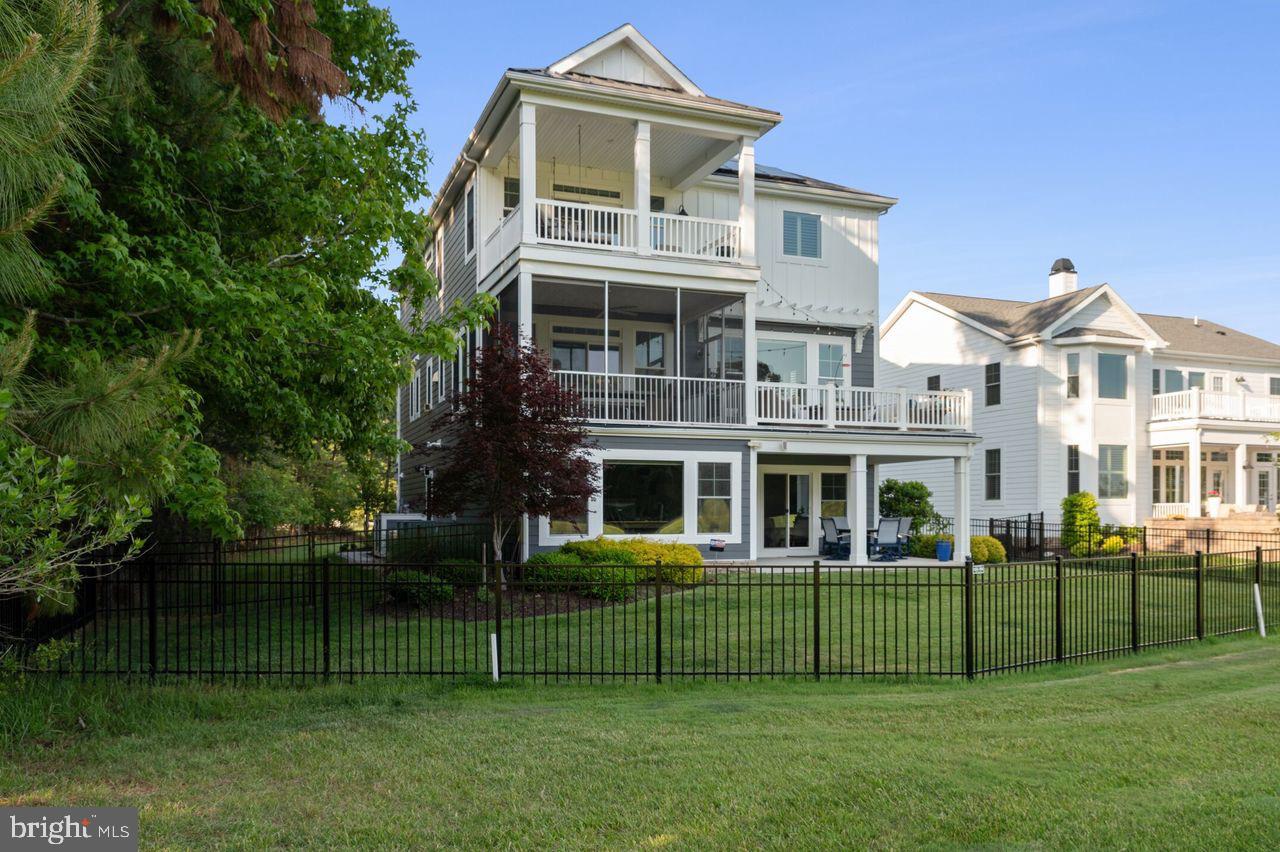 BAYSIDE - Residential