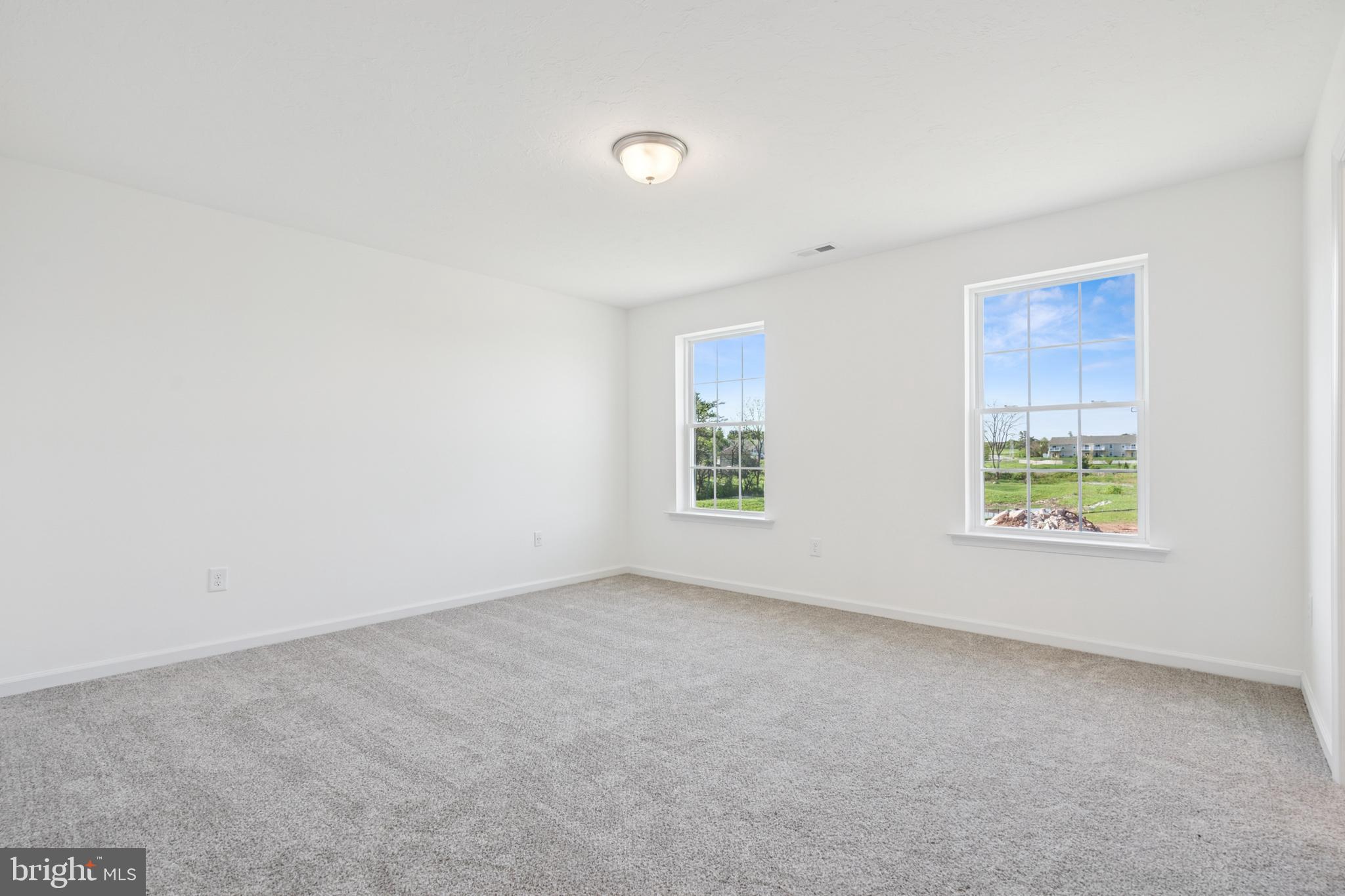 KINGS COURT AT BROWNSTONE - Residential