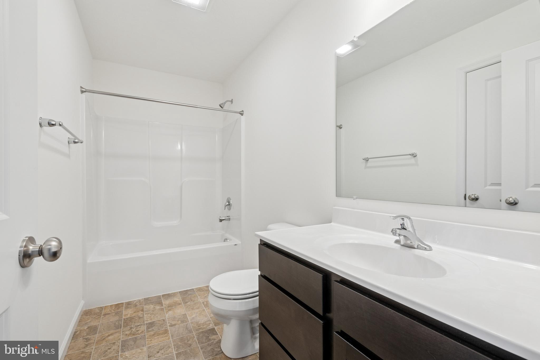 KINGS COURT AT BROWNSTONE - Residential