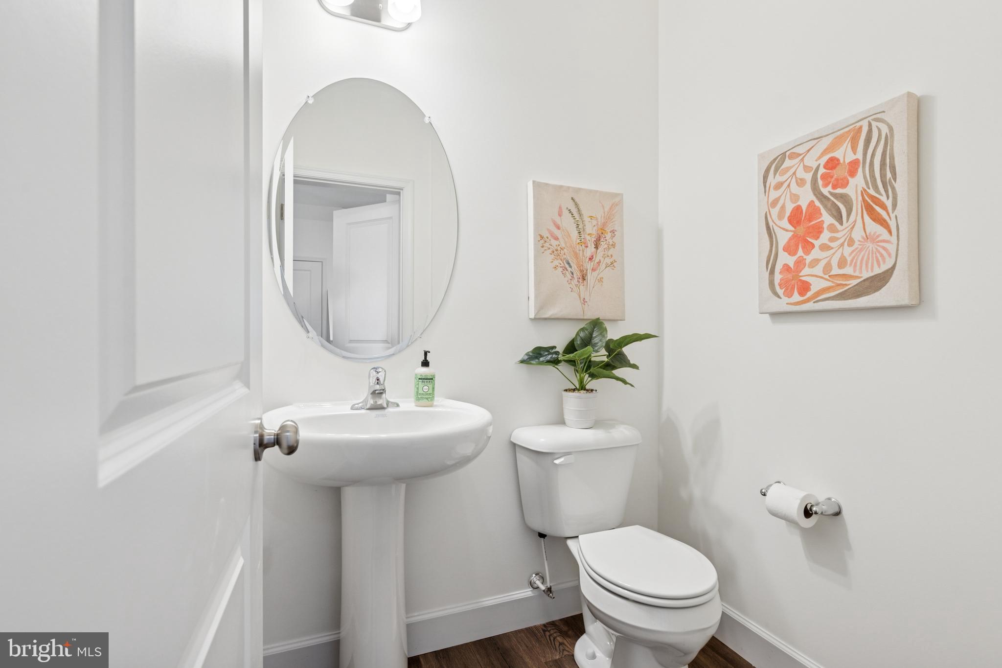 KINGS COURT AT BROWNSTONE - Residential