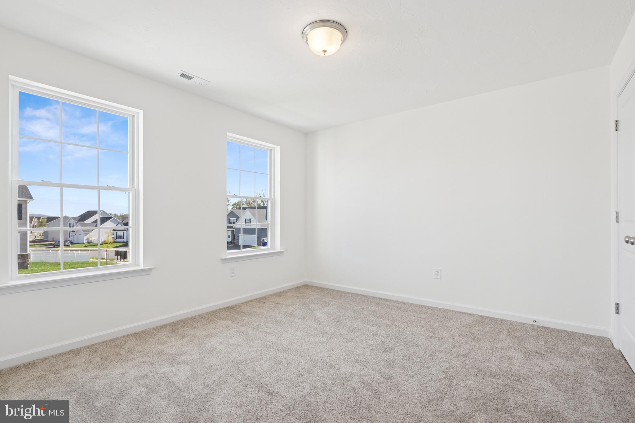 KINGS COURT AT BROWNSTONE - Residential