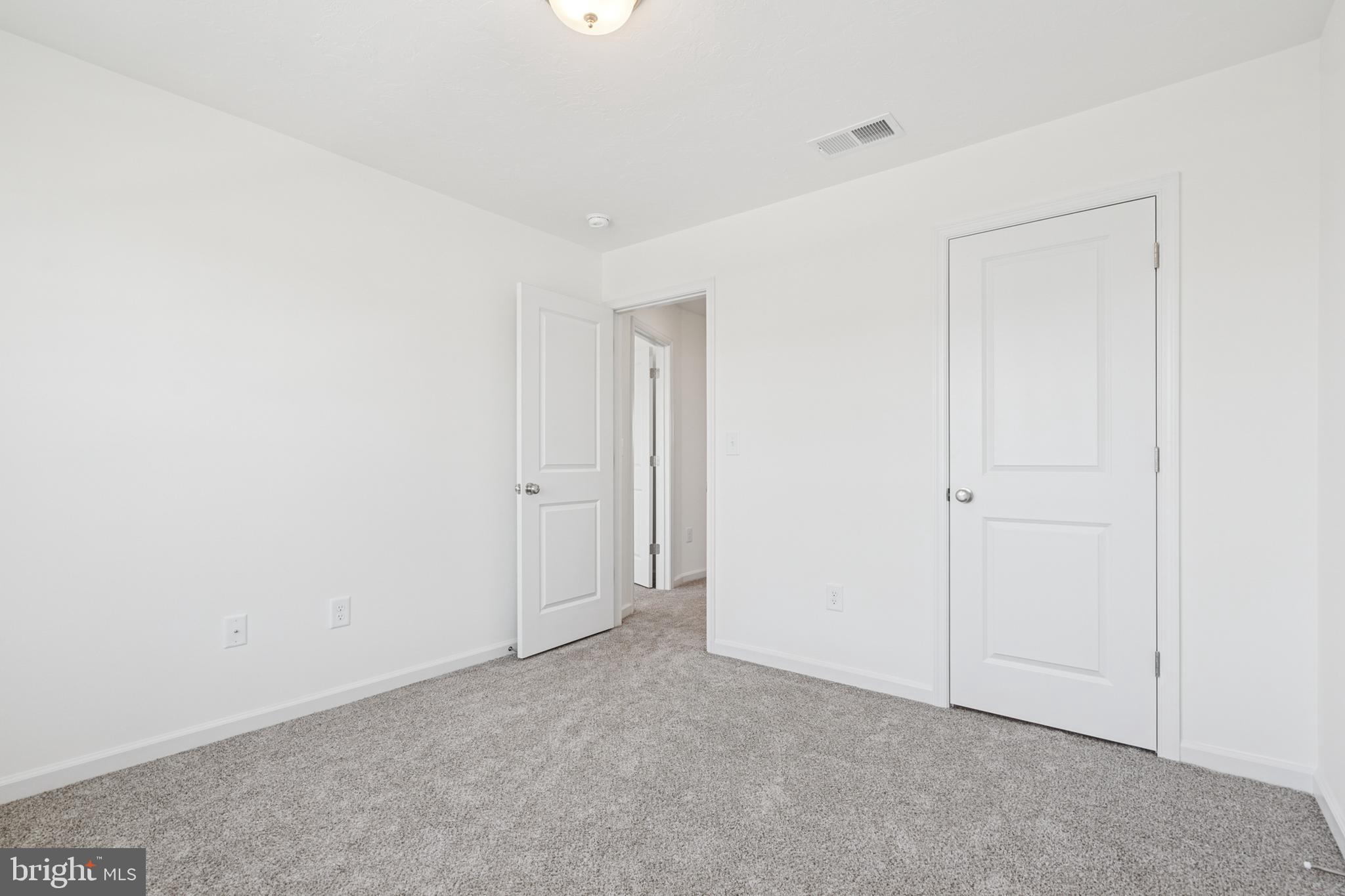 KINGS COURT AT BROWNSTONE - Residential