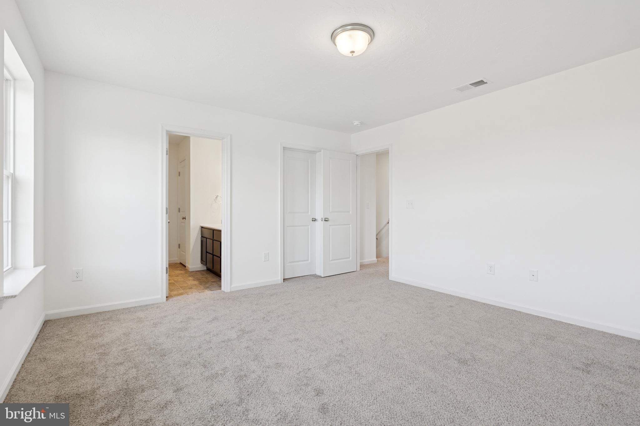 KINGS COURT AT BROWNSTONE - Residential