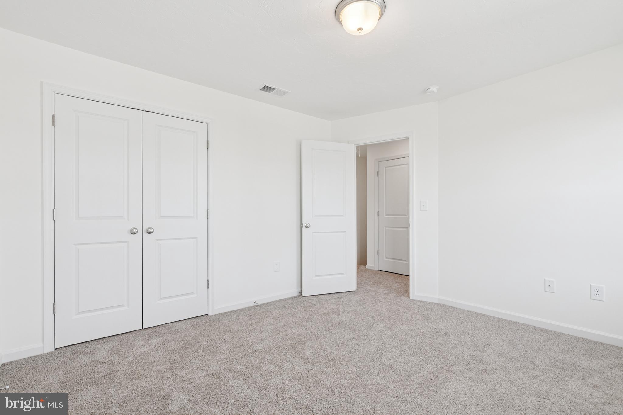 KINGS COURT AT BROWNSTONE - Residential