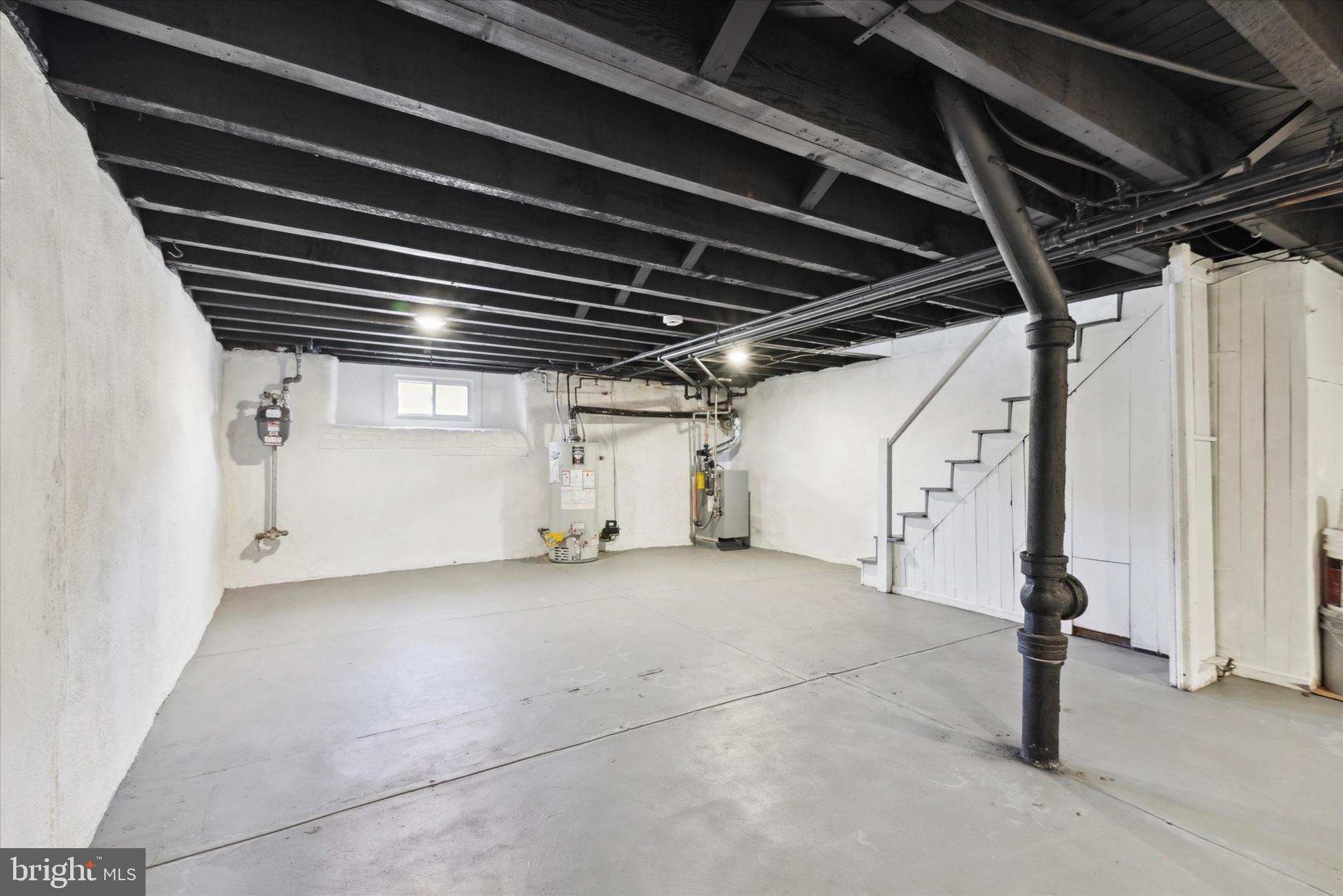 LAWNCREST - Residential