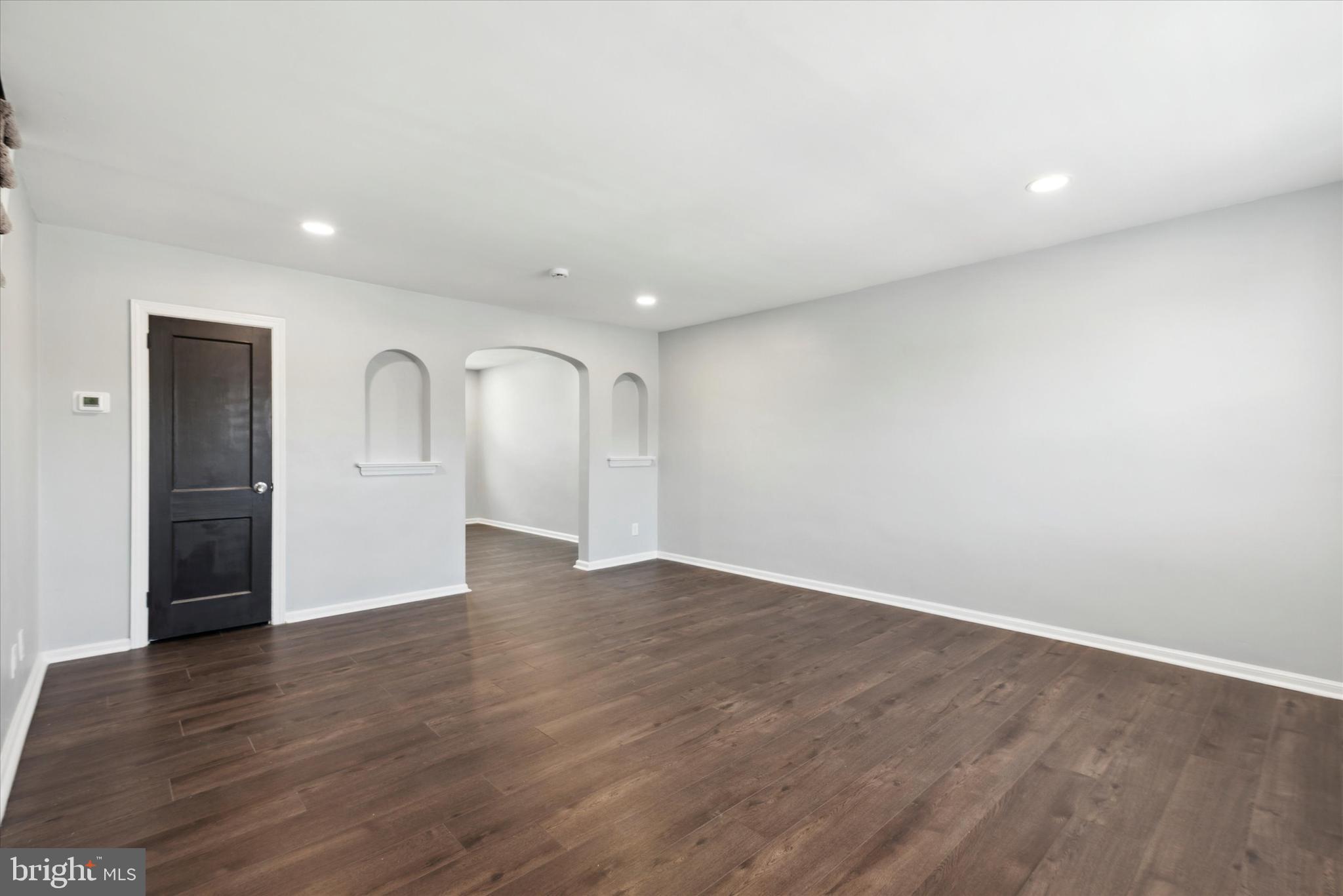 LAWNCREST - Residential