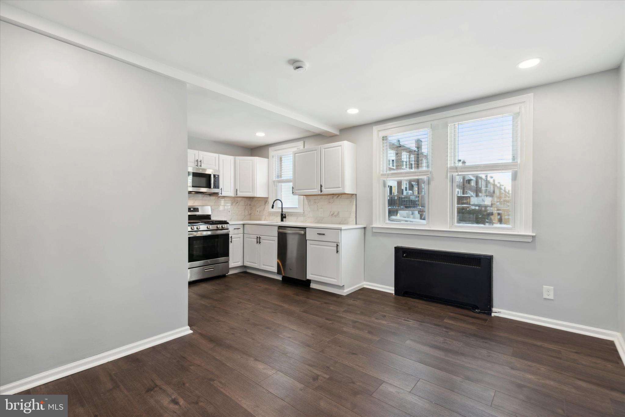 LAWNCREST - Residential