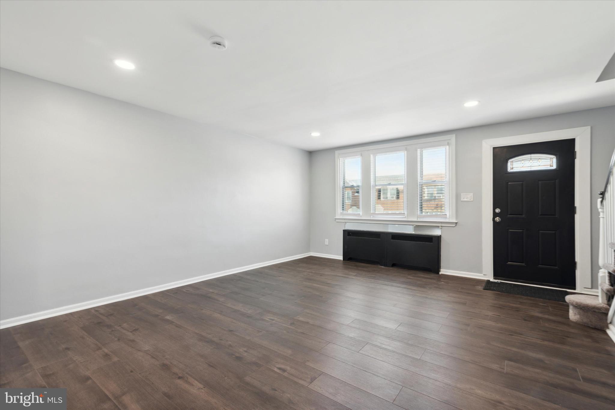 LAWNCREST - Residential