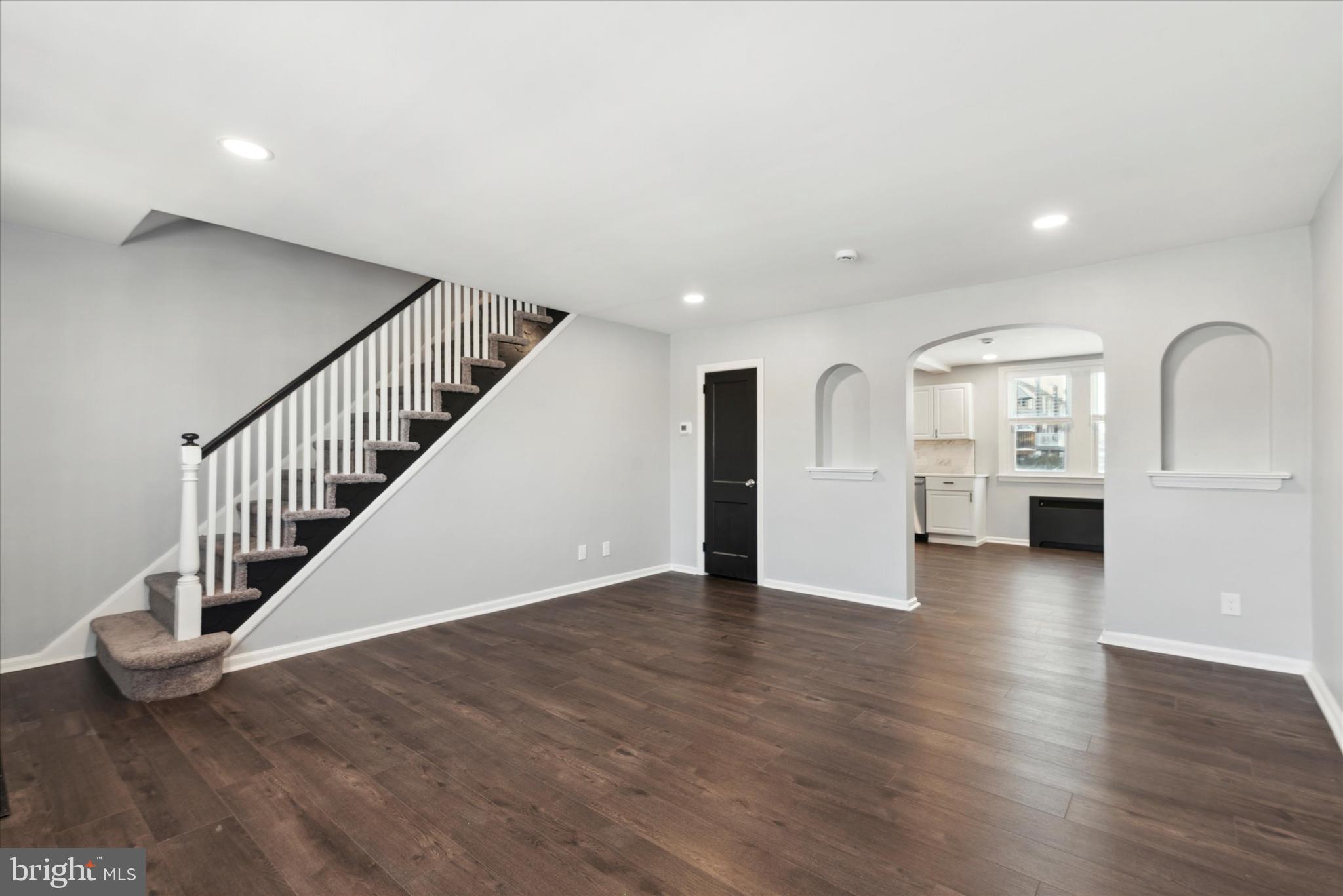 LAWNCREST - Residential