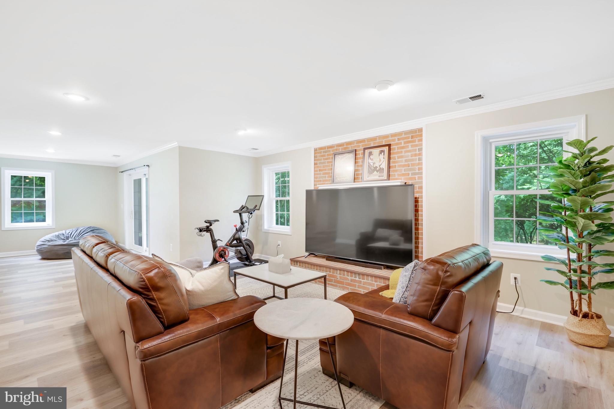 SENECA HUNT - Residential