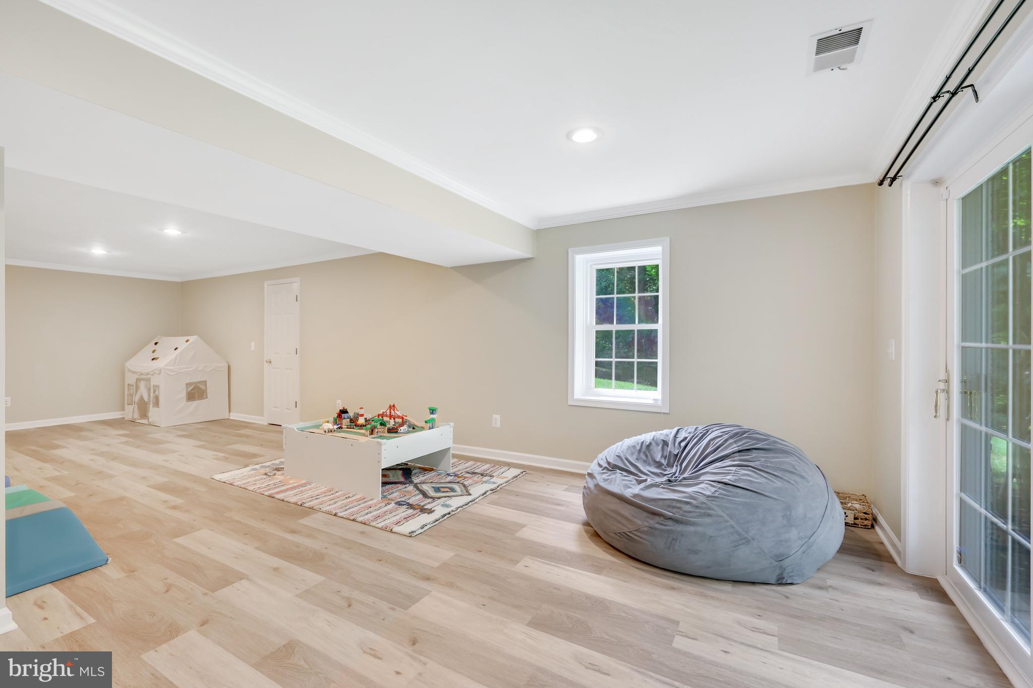 SENECA HUNT - Residential