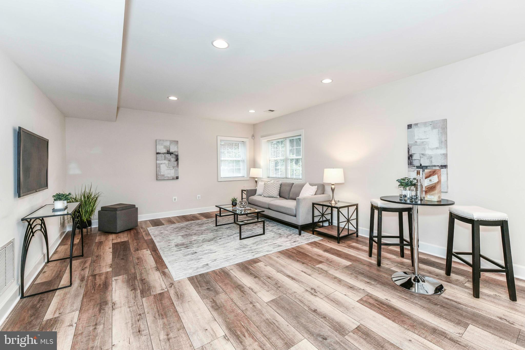 BERKSHIRE OAKWOOD - Residential