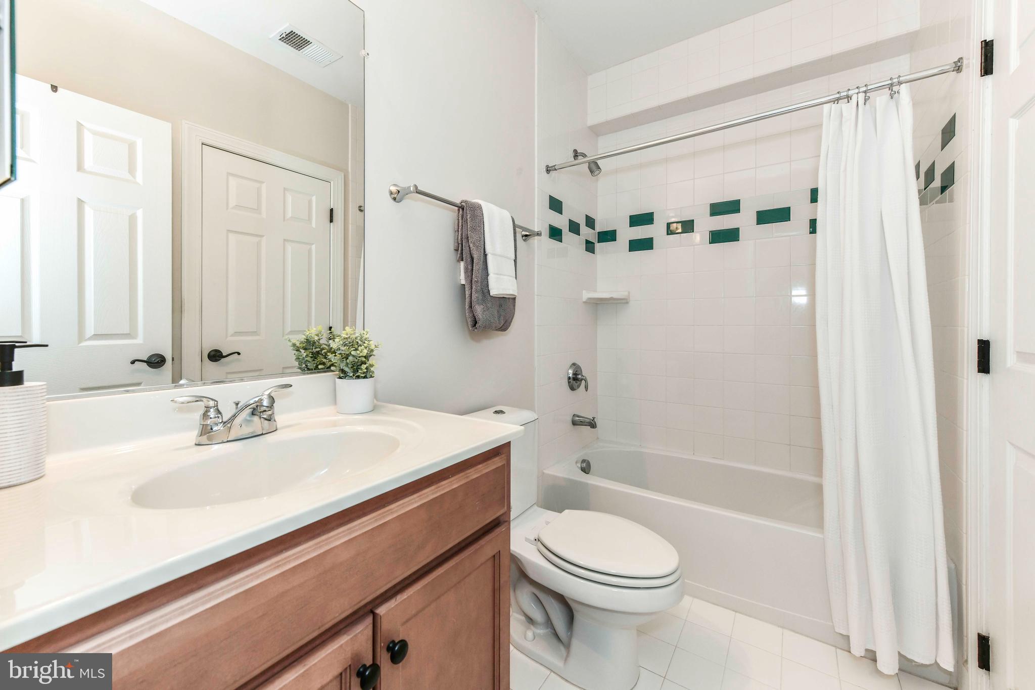 BERKSHIRE OAKWOOD - Residential