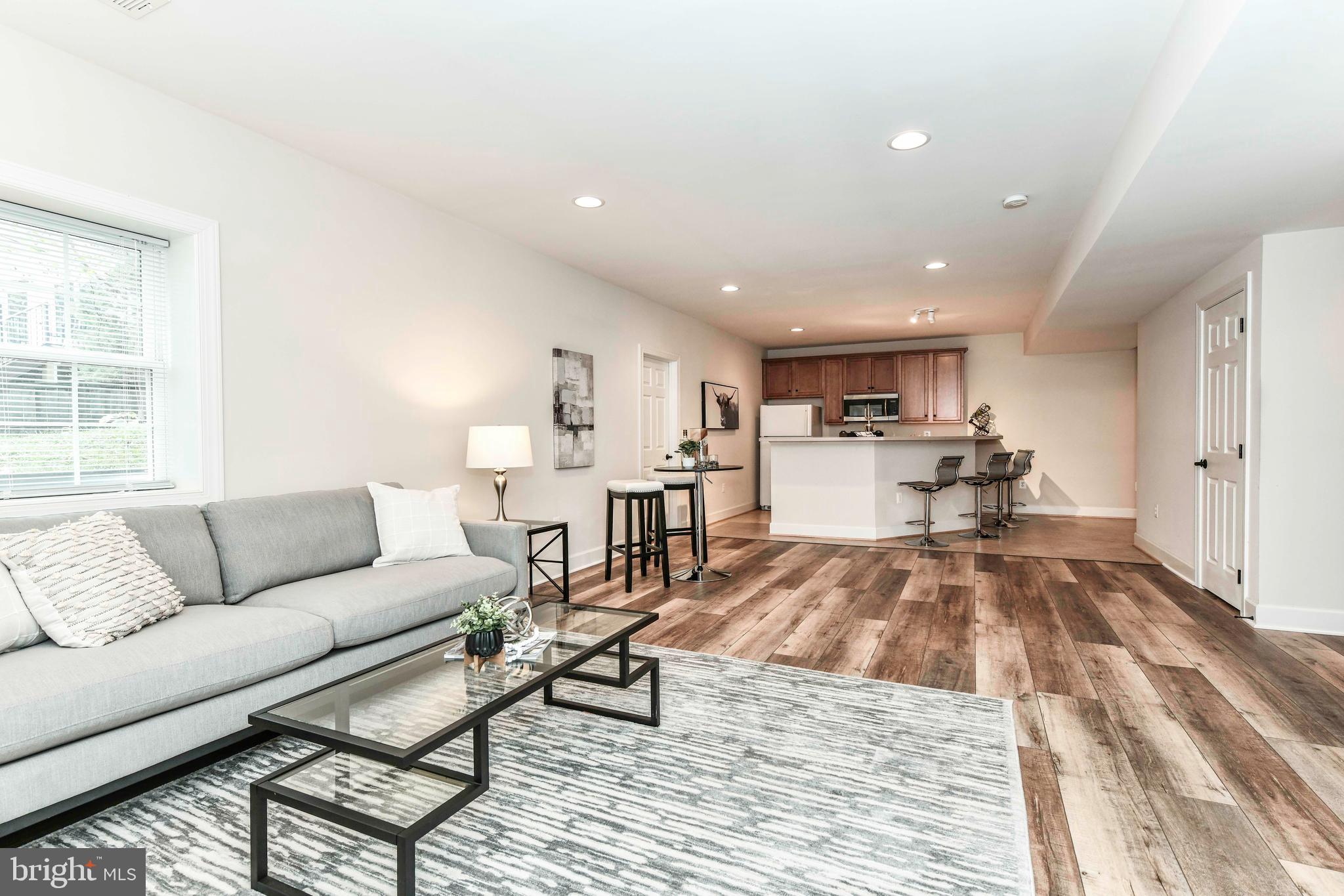 BERKSHIRE OAKWOOD - Residential