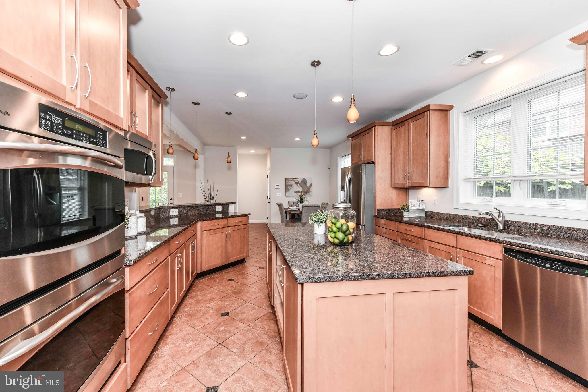 BERKSHIRE OAKWOOD - Residential