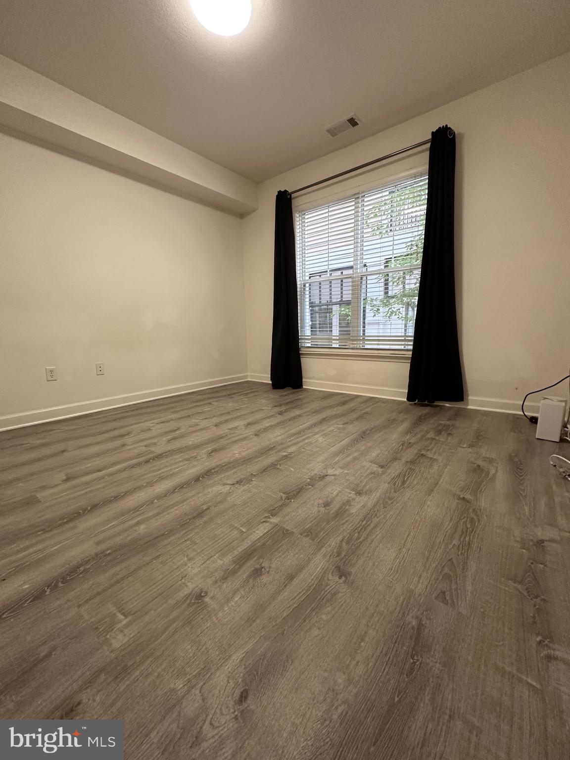 FITZ AT ROCKVILLE TOWN C - Residential Lease