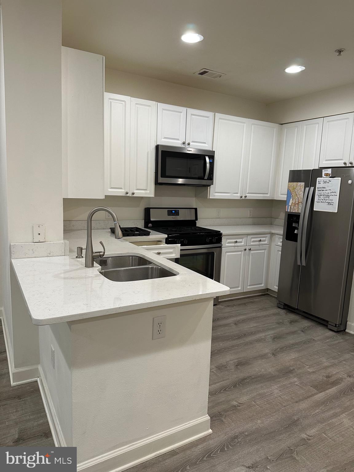 FITZ AT ROCKVILLE TOWN C - Residential Lease