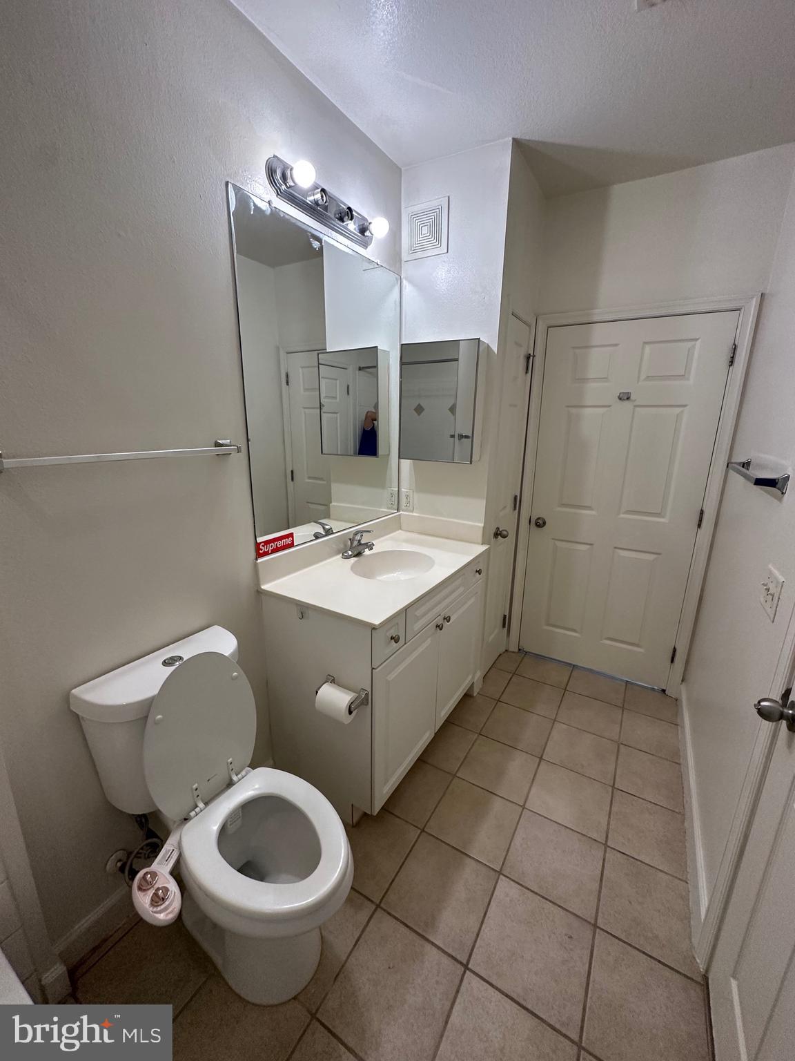 FITZ AT ROCKVILLE TOWN C - Residential Lease