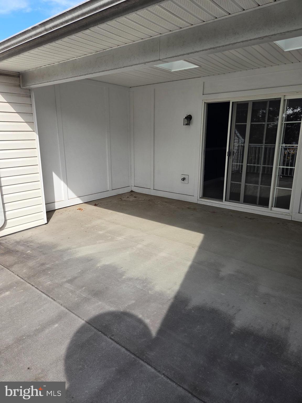 CREEKSTONE VILLAGE - Residential Lease