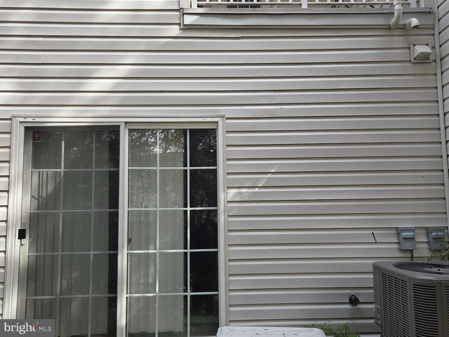 CREEKSTONE VILLAGE - Residential Lease