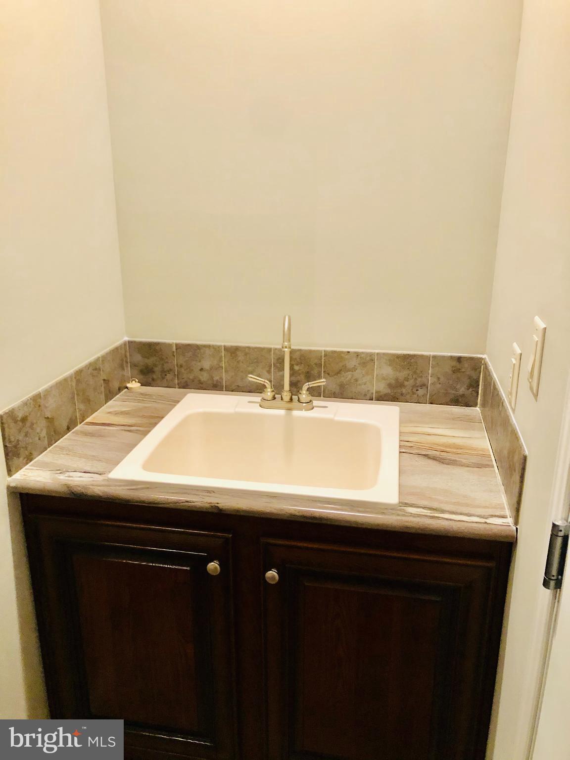 CECIL WOODS - Residential