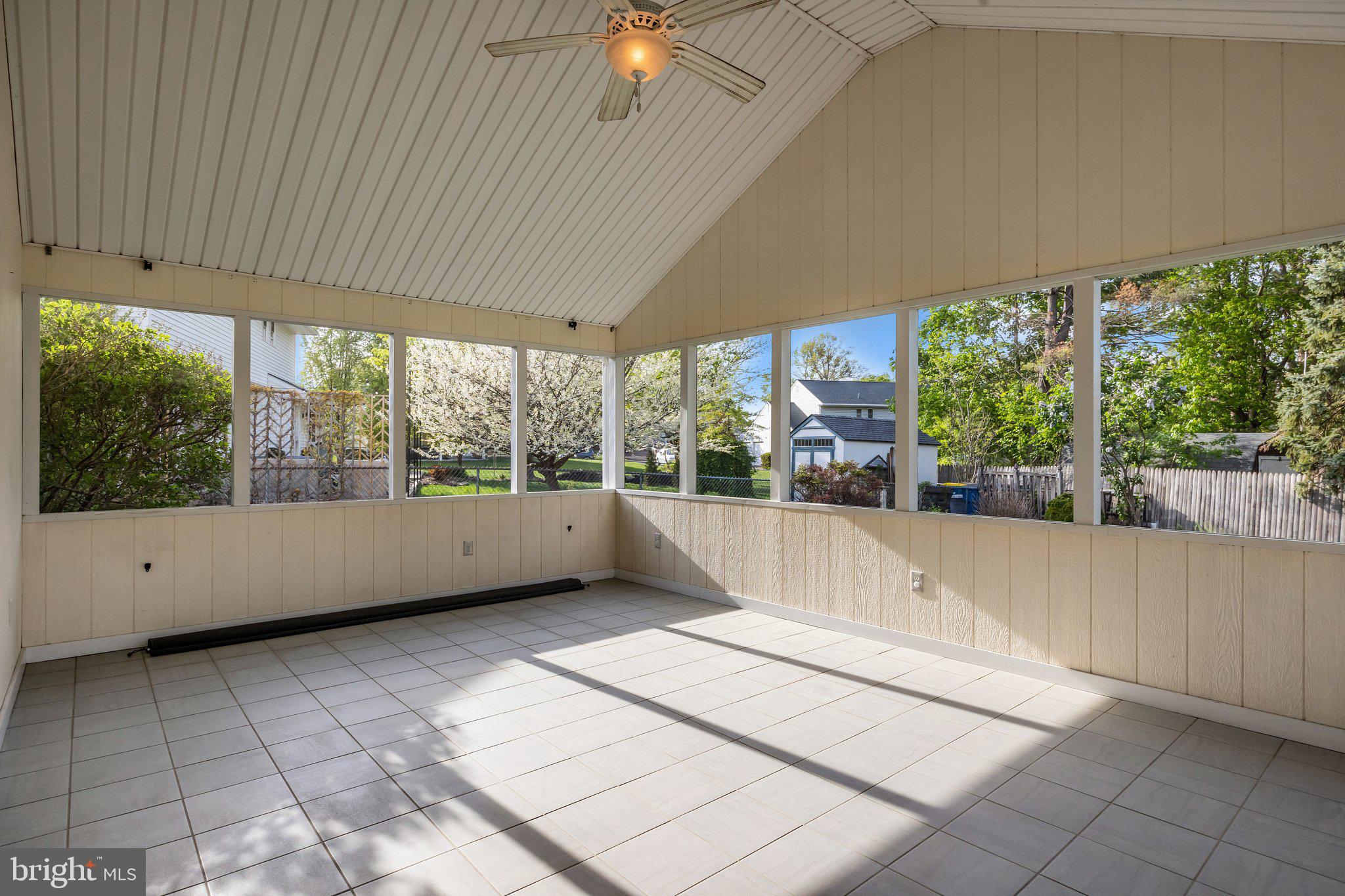 OAK HILL - Residential