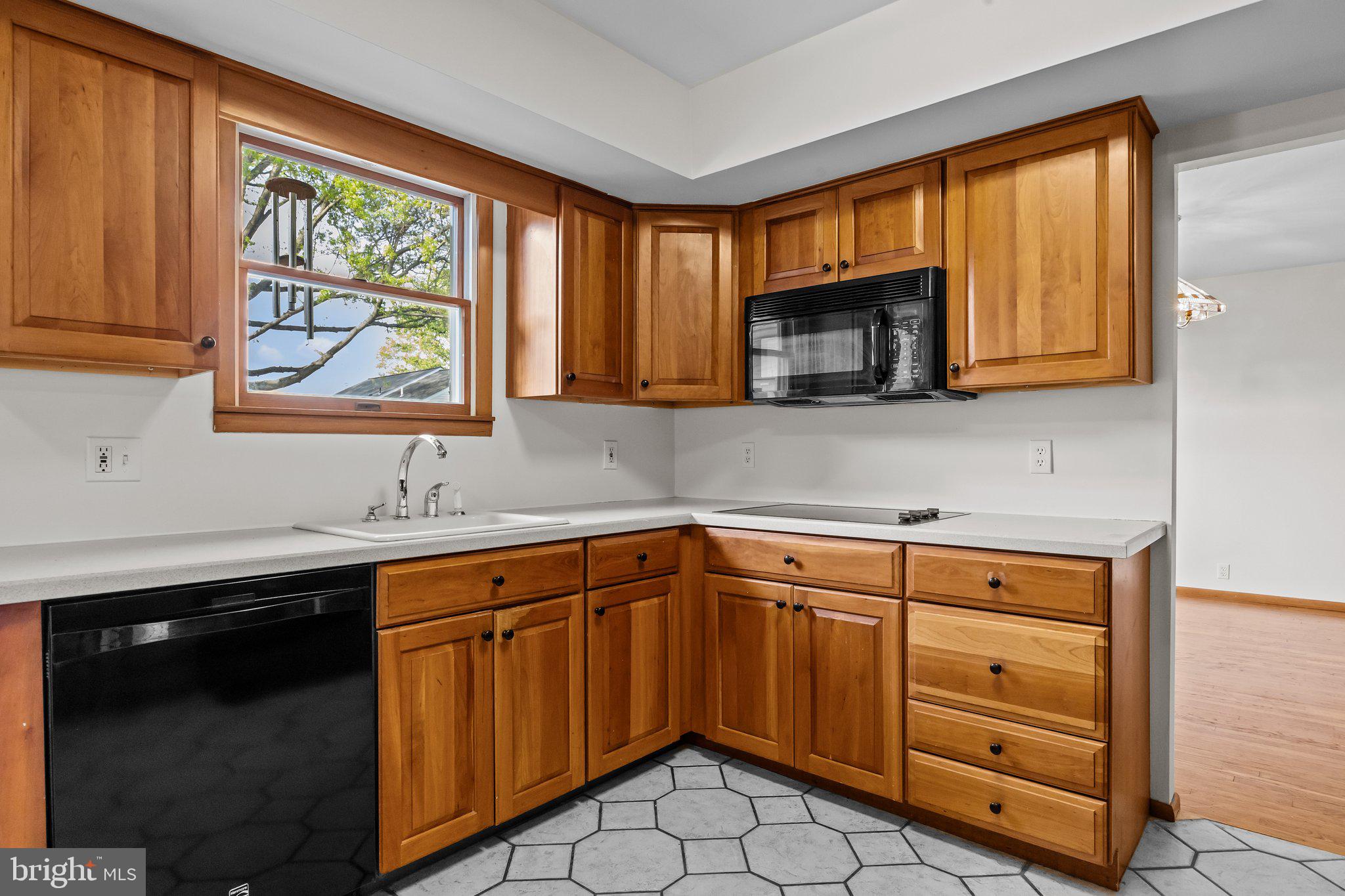 OAK HILL - Residential