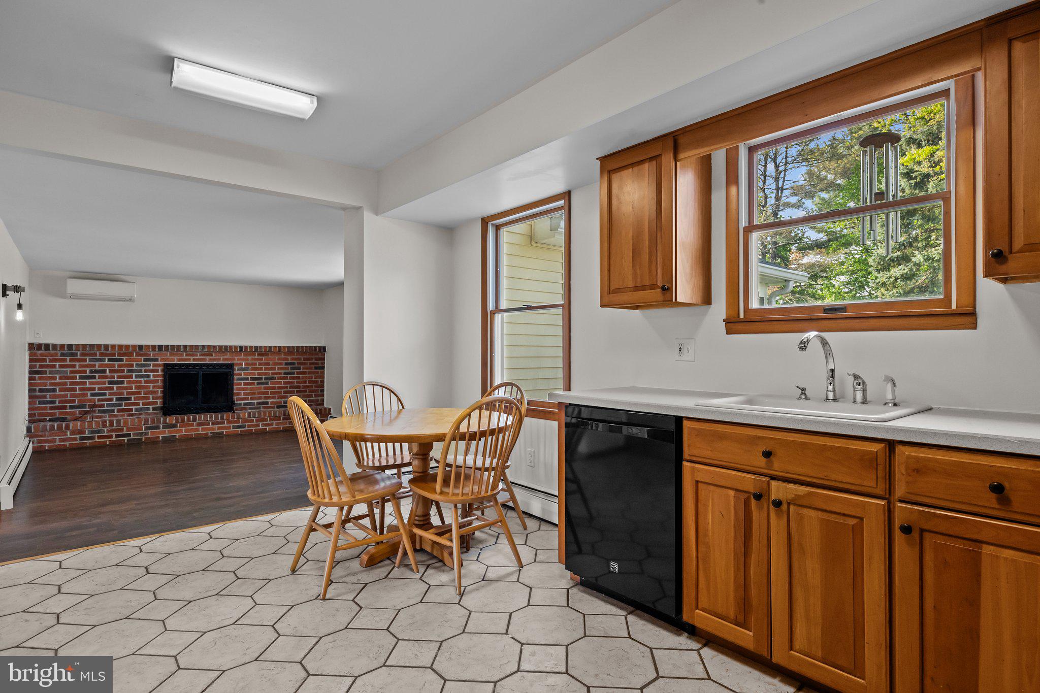 OAK HILL - Residential