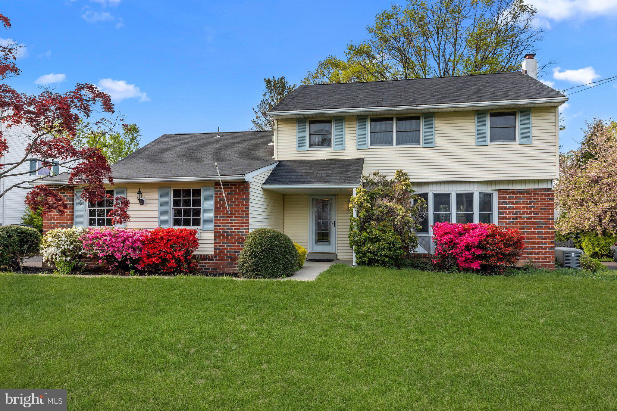 220 MIMOSA LANE