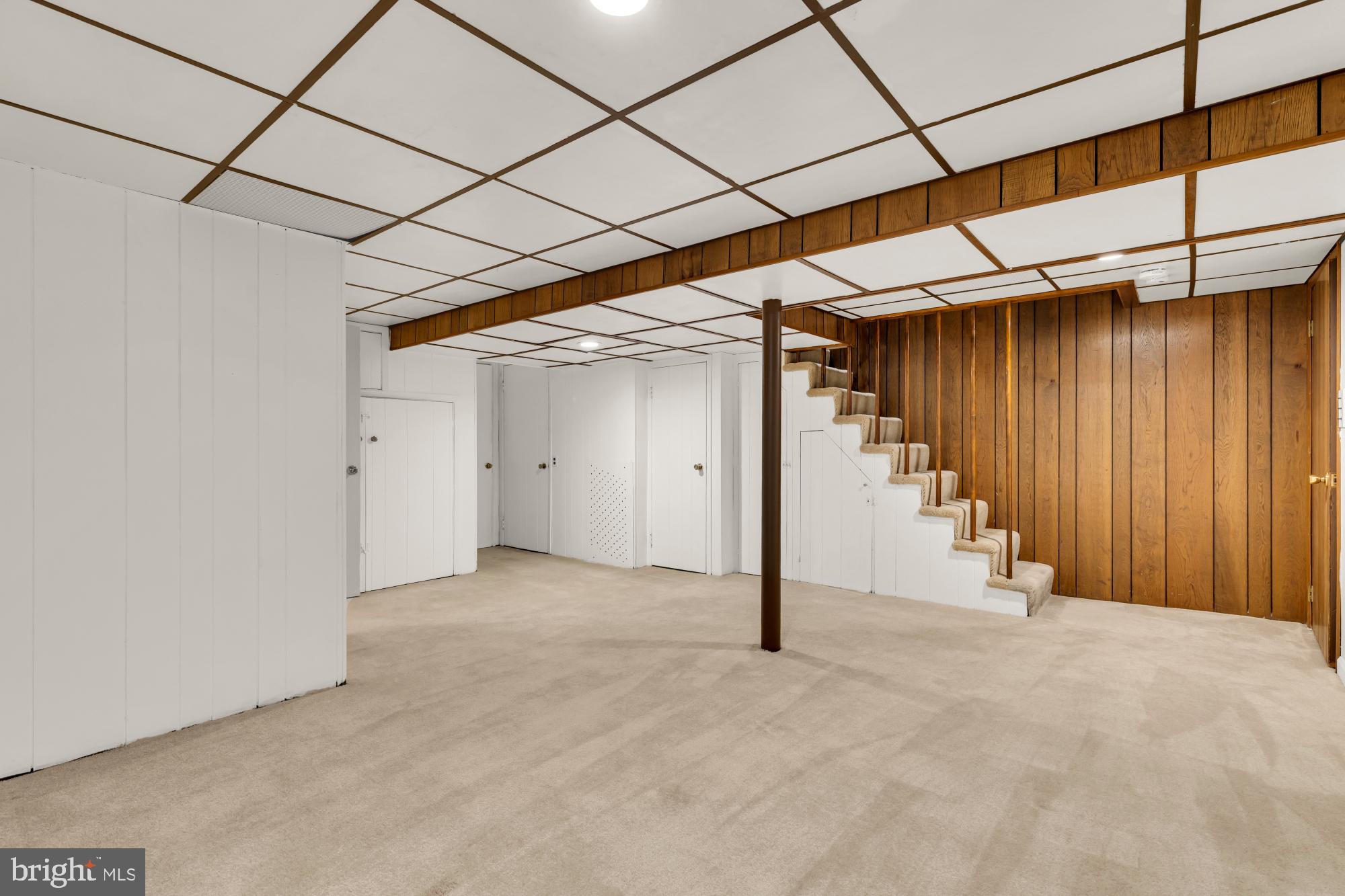 LAKE WALKER - Residential