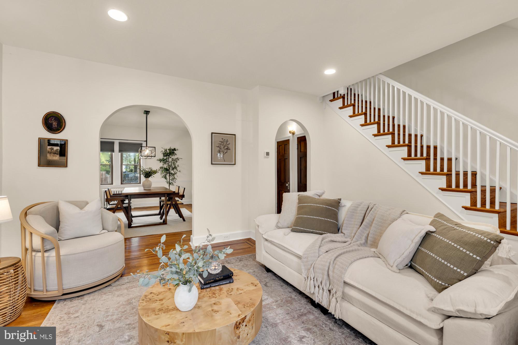 LAKE WALKER - Residential