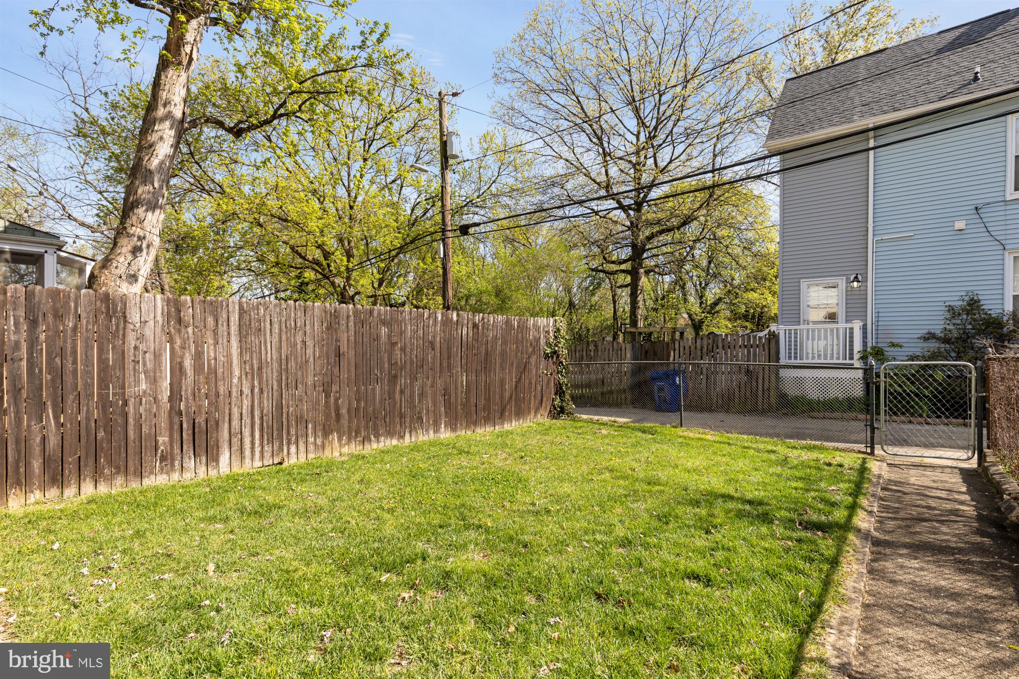 LAKE WALKER - Residential