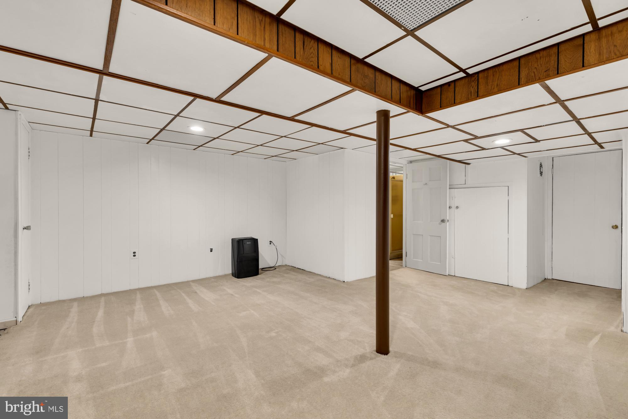 LAKE WALKER - Residential