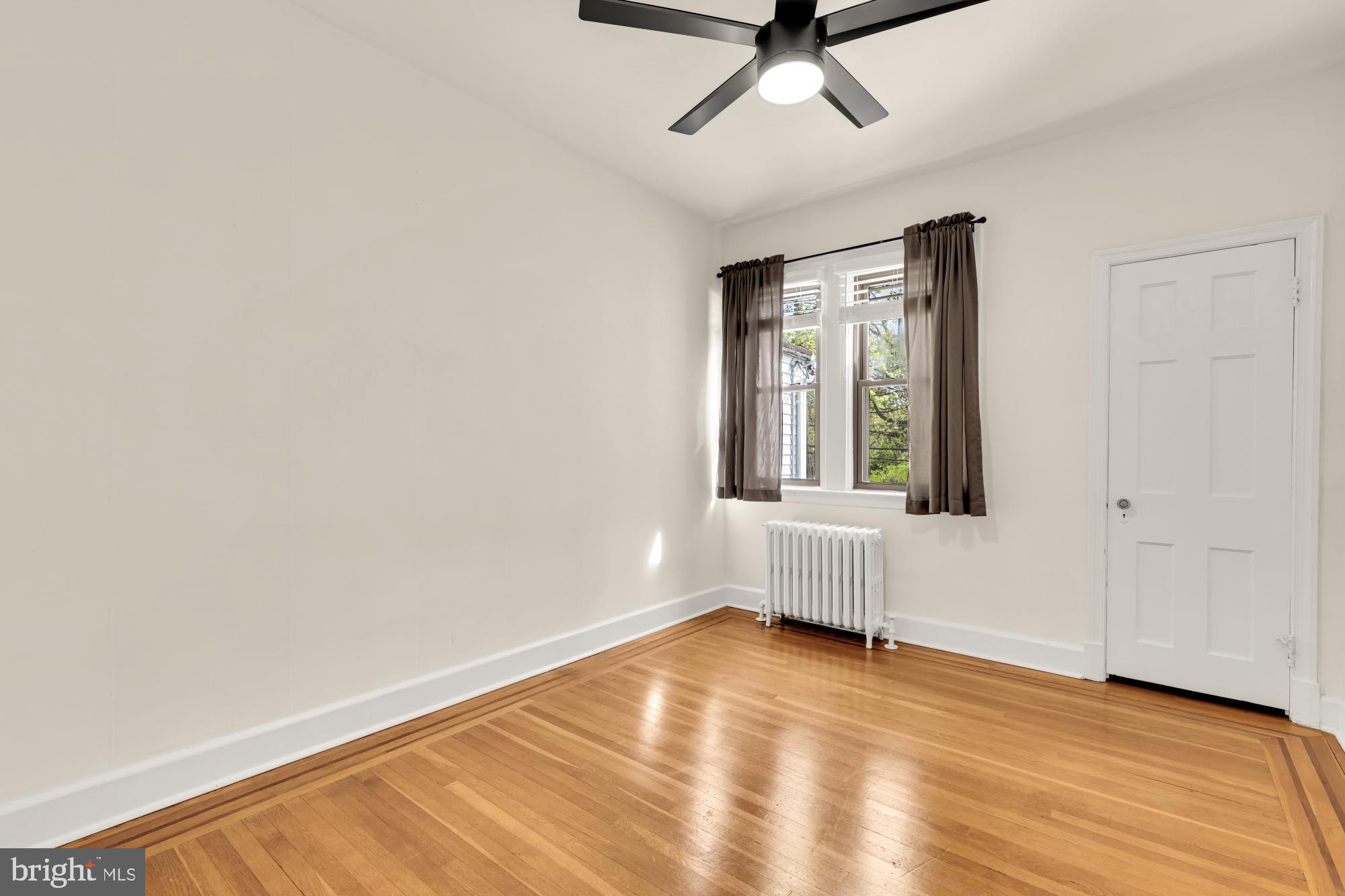 LAKE WALKER - Residential