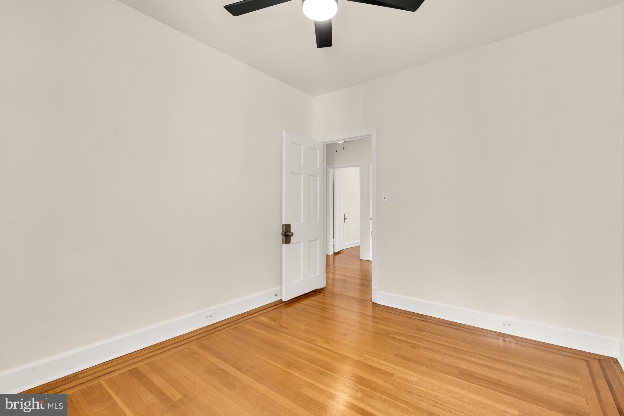 LAKE WALKER - Residential