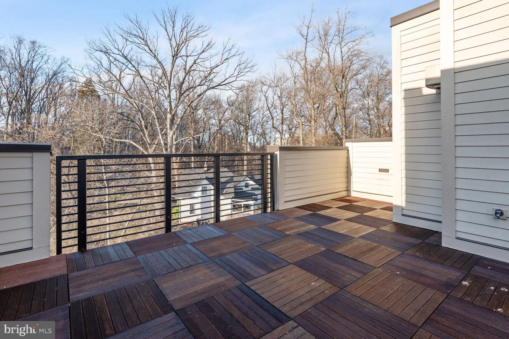 GROSVENOR HEIGHTS - Residential