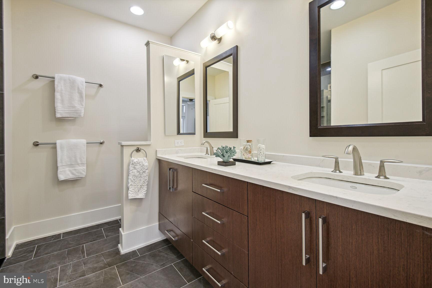 GROSVENOR HEIGHTS - Residential