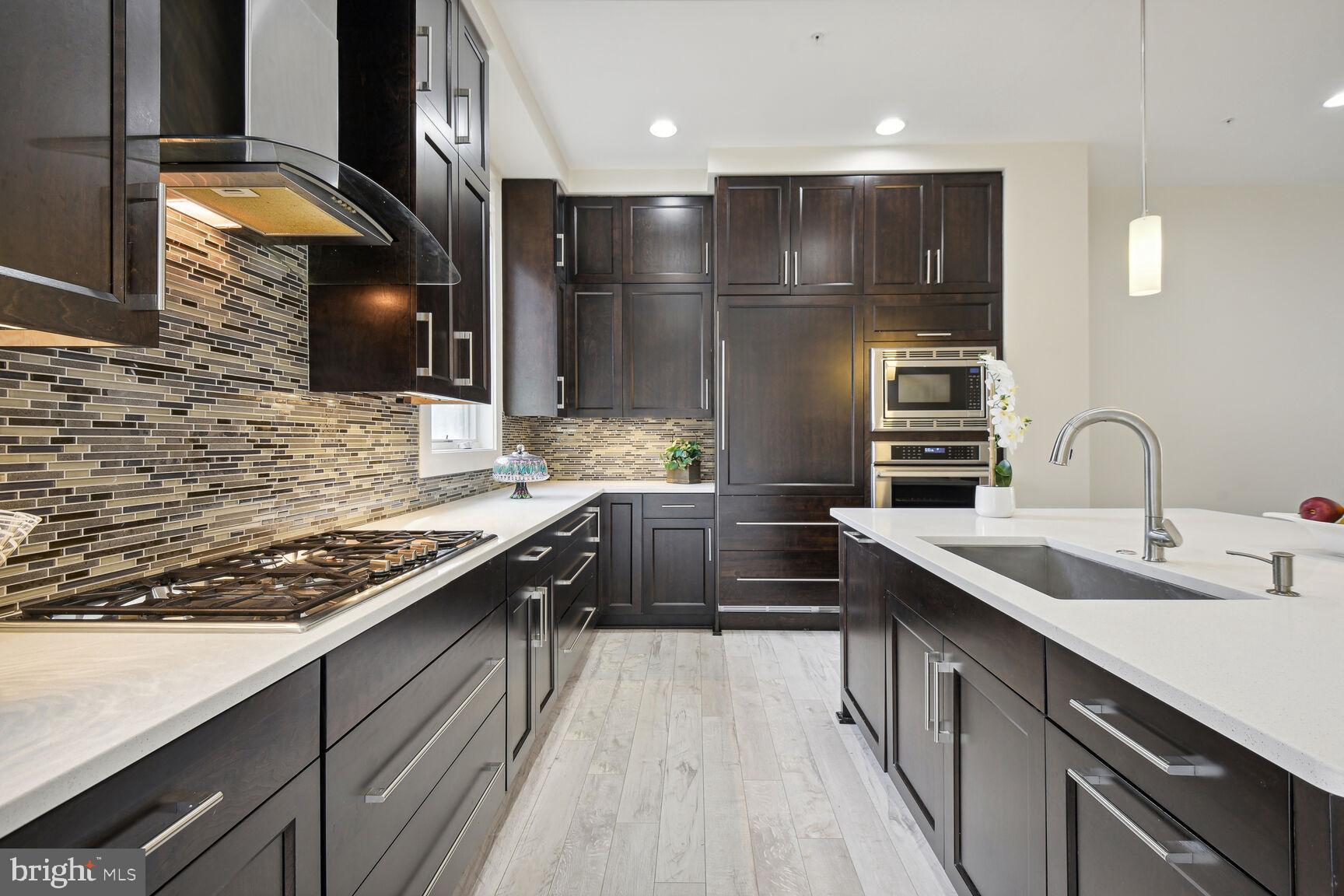 GROSVENOR HEIGHTS - Residential