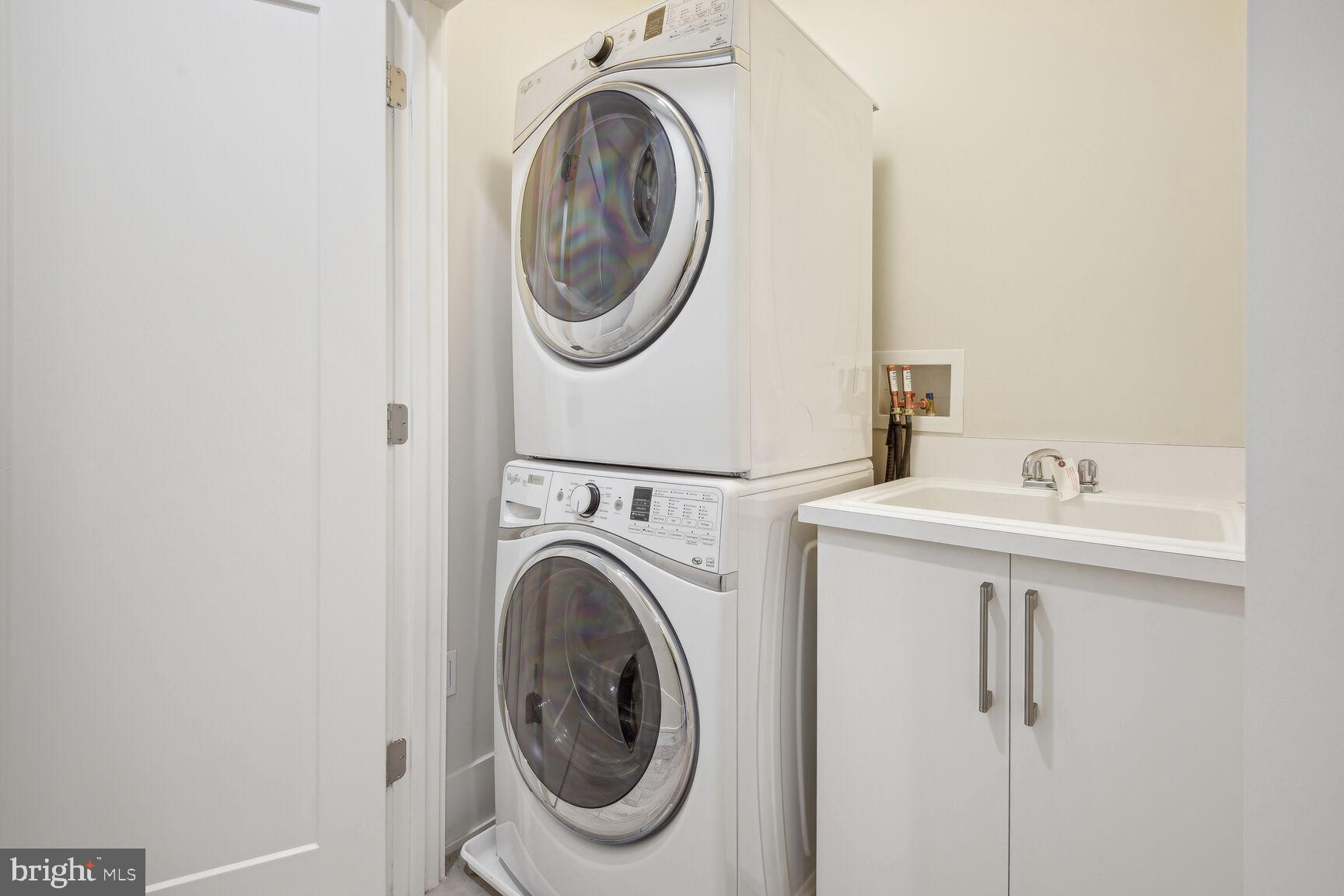 GROSVENOR HEIGHTS - Residential