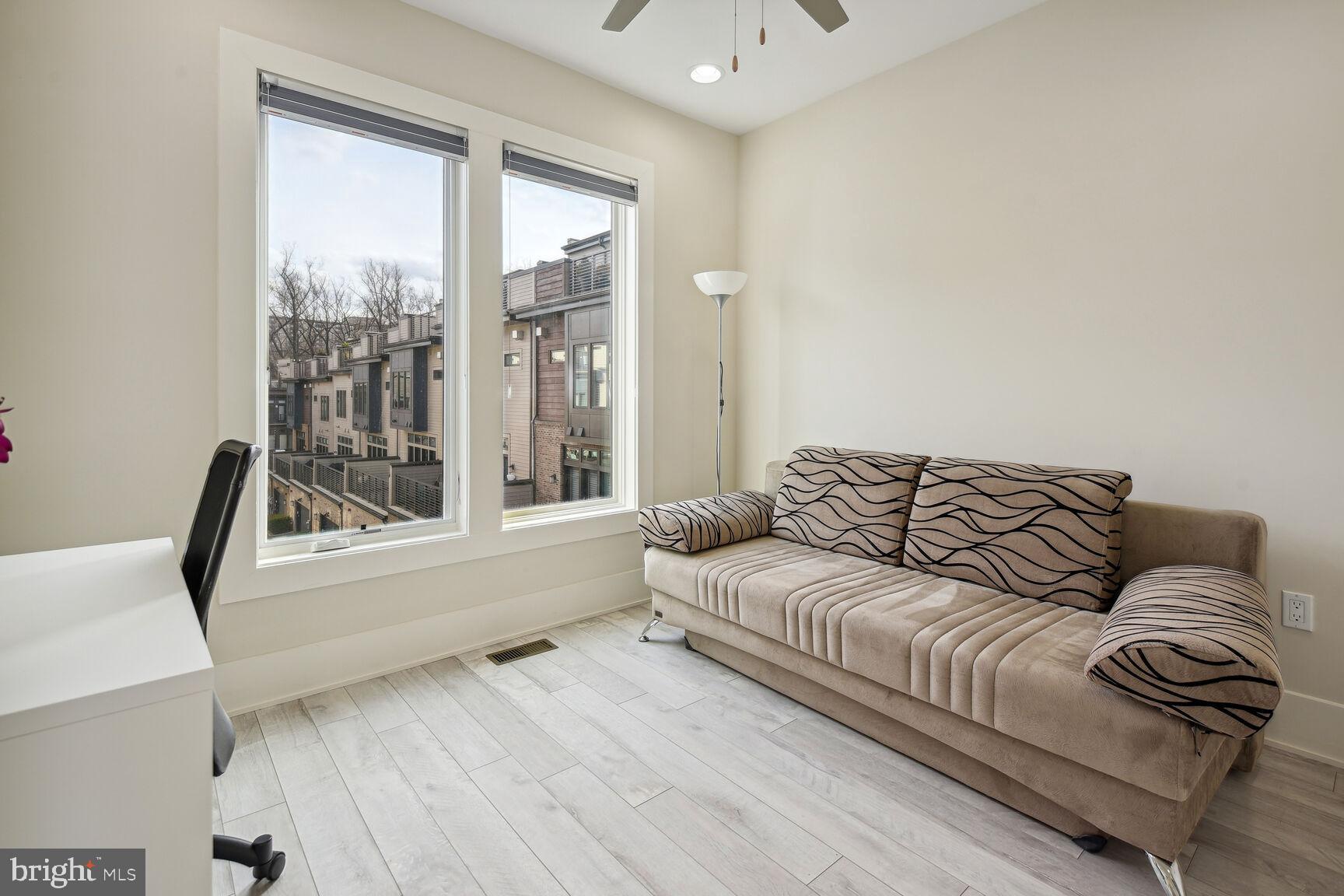 GROSVENOR HEIGHTS - Residential