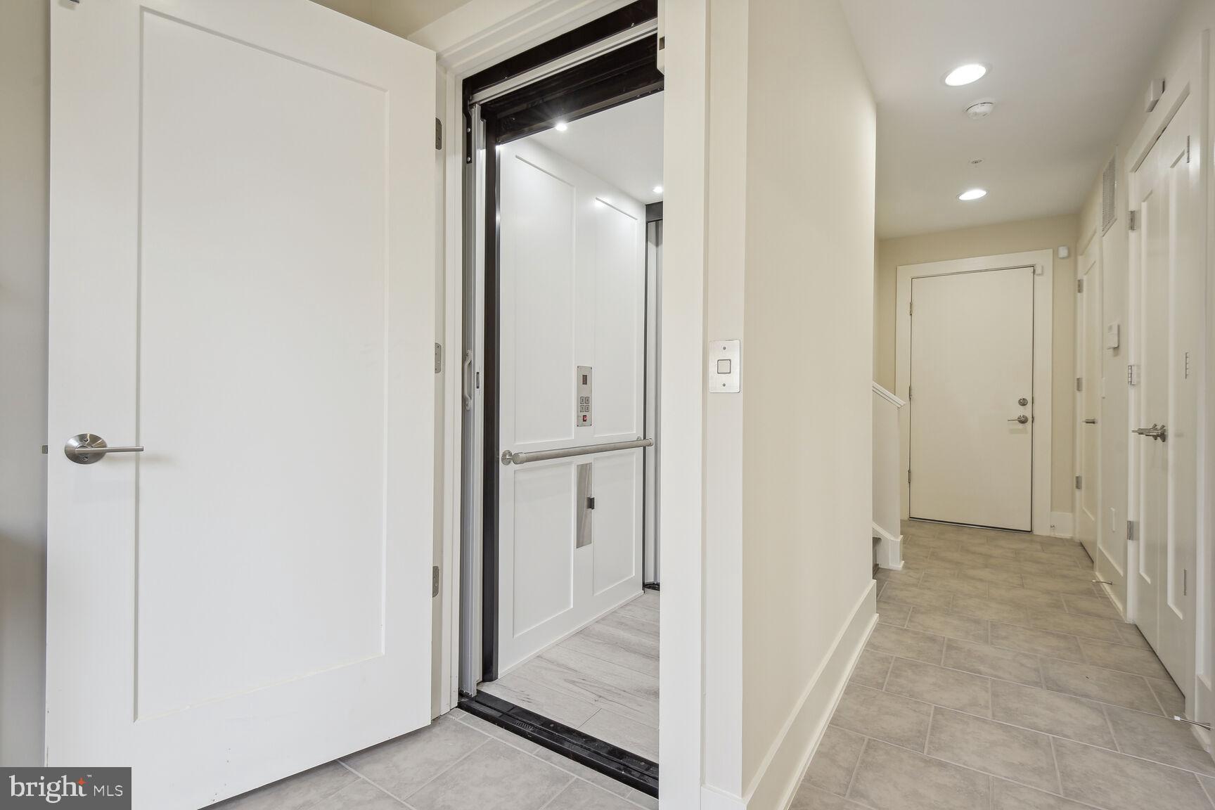 GROSVENOR HEIGHTS - Residential