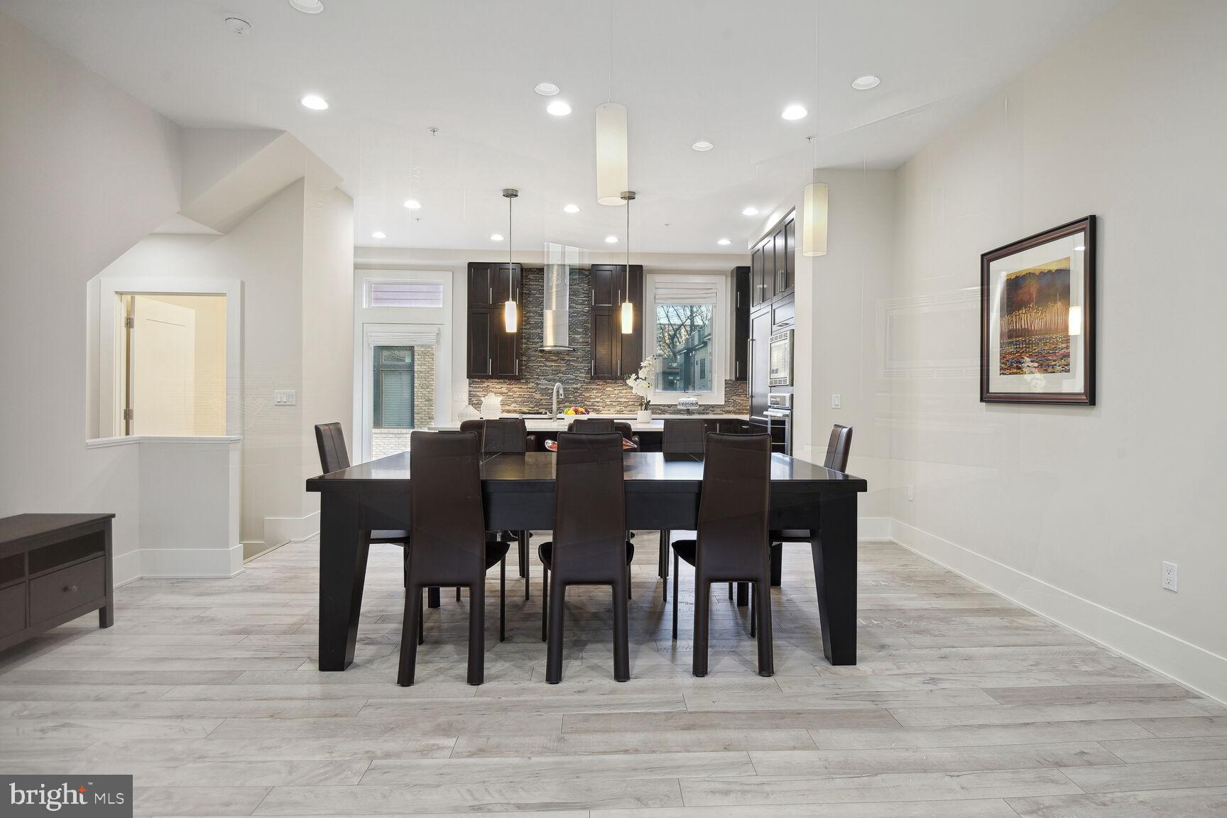 GROSVENOR HEIGHTS - Residential