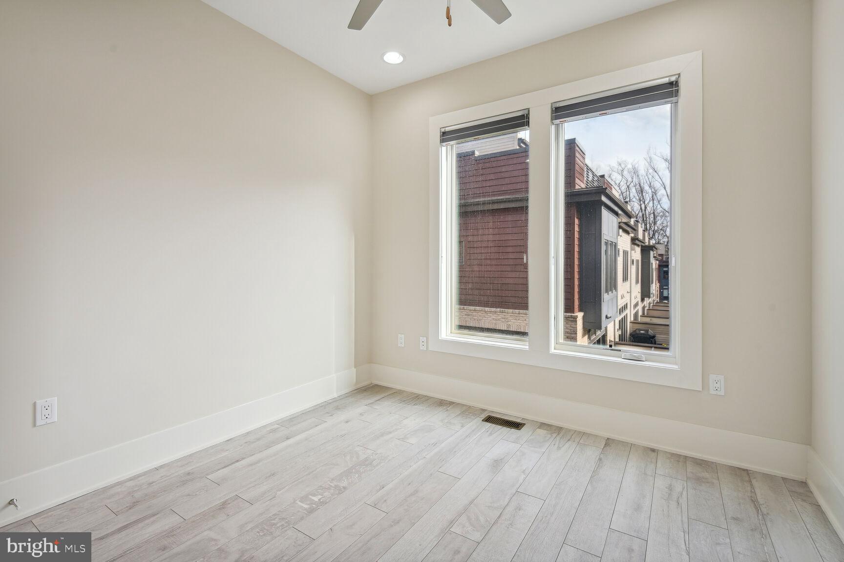 GROSVENOR HEIGHTS - Residential